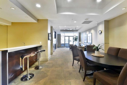 2404-1118 12 Avenue Sw, Calgary, AB - Indoor Photo Showing Dining Room
