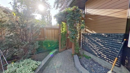 1423 18 Street Ne, Calgary, AB - Outdoor