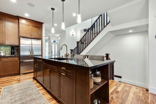 3015 26 Street Sw, Calgary, AB - Indoor Photo Showing Kitchen With Stainless Steel Kitchen With Upgraded Kitchen