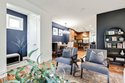 3015 26 Street Sw, Calgary, AB - Indoor Photo Showing Living Room
