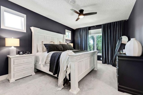 3015 26 Street Sw, Calgary, AB - Indoor Photo Showing Bedroom