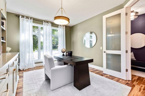 3015 26 Street Sw, Calgary, AB - Indoor