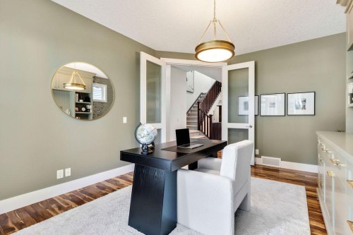 3015 26 Street Sw, Calgary, AB - Indoor