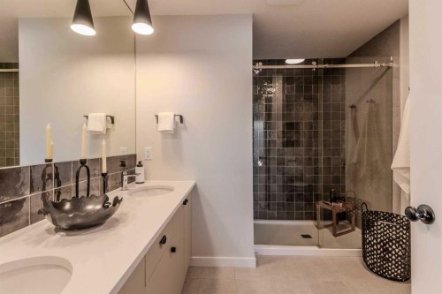 1229 Creekview Drive Sw, Calgary, AB - Indoor Photo Showing Bathroom