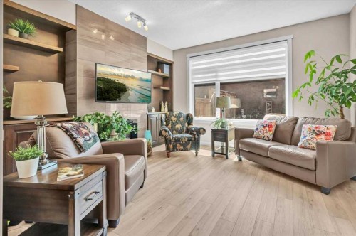 231 26 Avenue Nw, Calgary, AB - Indoor Photo Showing Living Room