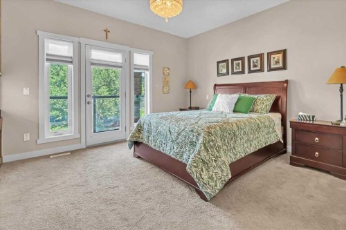 231 26 Avenue Nw, Calgary, AB - Indoor Photo Showing Bedroom