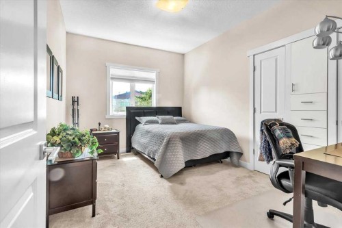 231 26 Avenue Nw, Calgary, AB - Indoor Photo Showing Bedroom
