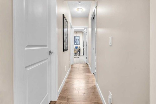 231 26 Avenue Nw, Calgary, AB - Indoor Photo Showing Other Room