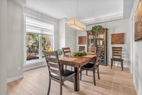 231 26 Avenue Nw, Calgary, AB - Indoor Photo Showing Dining Room