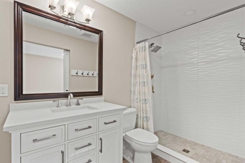 102 Ranch Road, Okotoks, AB - Indoor Photo Showing Bathroom