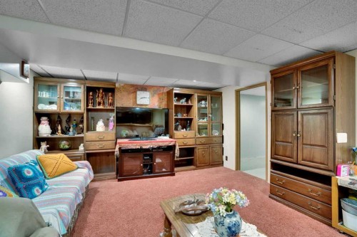 13 Falworth Way Ne, Calgary, AB - Indoor