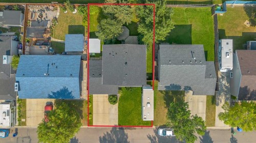 136 Castleglen Way Ne, Calgary, AB - Outdoor