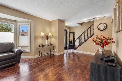 136 Castleglen Way Ne, Calgary, AB - Indoor Photo Showing Living Room