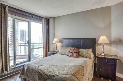 2401-1078 6 Avenue Sw, Calgary, AB - Indoor Photo Showing Bedroom