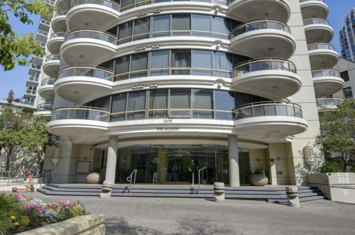 2401-1078 6 Avenue Sw, Calgary, AB - Outdoor With Balcony