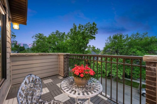922 5 Street Nw, Calgary, AB - Outdoor With Balcony With Exterior