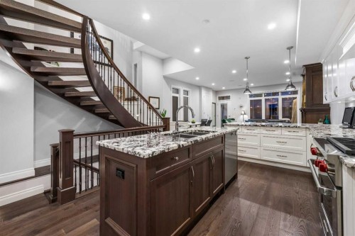 922 5 Street Nw, Calgary, AB - Indoor Photo Showing Kitchen With Double Sink With Upgraded Kitchen