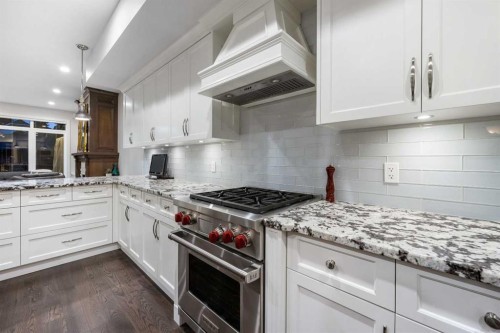 922 5 Street Nw, Calgary, AB - Indoor Photo Showing Kitchen With Upgraded Kitchen