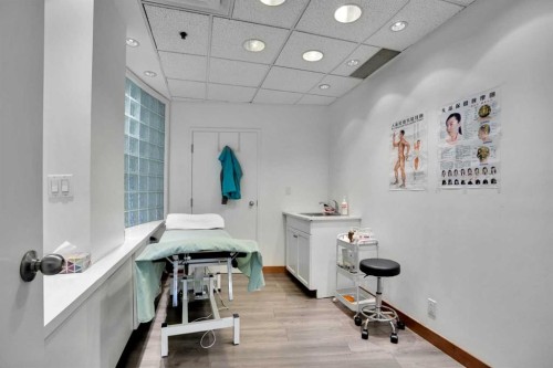 1330 12 Avenue Sw, Calgary, AB 