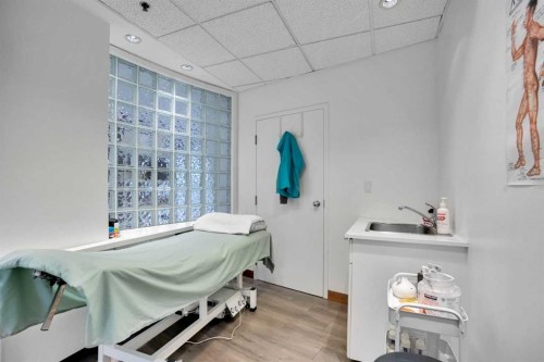 1330 12 Avenue Sw, Calgary, AB 