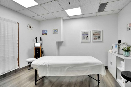 1330 12 Avenue Sw, Calgary, AB 