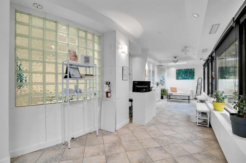 1330 12 Avenue Sw, Calgary, AB 