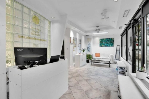 1330 12 Avenue Sw, Calgary, AB 