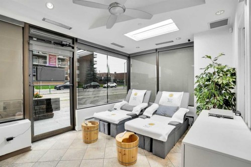 1330 12 Avenue Sw, Calgary, AB 