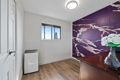 40 Pinecliff Close Ne, Calgary, AB - Indoor