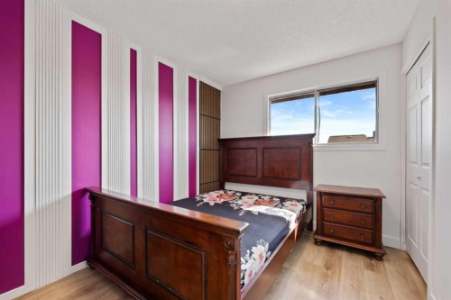 40 Pinecliff Close Ne, Calgary, AB - Indoor Photo Showing Bedroom