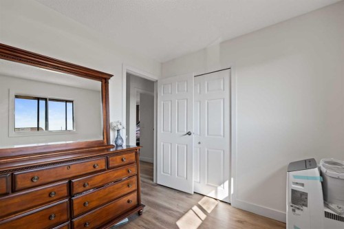 40 Pinecliff Close Ne, Calgary, AB - Indoor