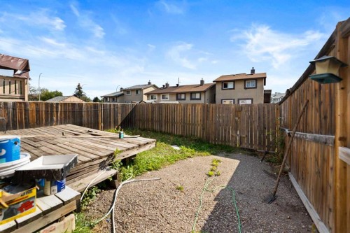40 Pinecliff Close Ne, Calgary, AB - Outdoor