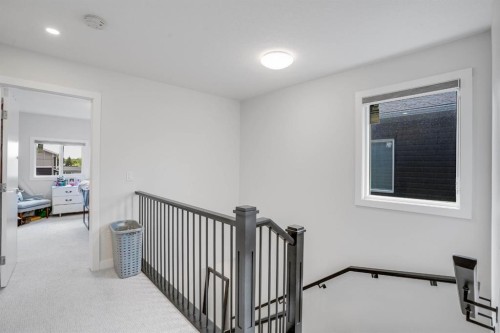 28 Midtown Close Sw, Airdrie, AB - Indoor Photo Showing Other Room