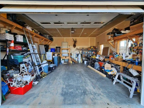 40225 Rr 19-2, Rural Stettler No. 6, County Of, AB - Indoor Photo Showing Garage