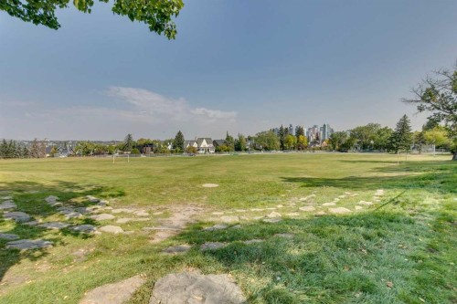 529 Sunderland Avenue Sw, Calgary, AB - Outdoor With View