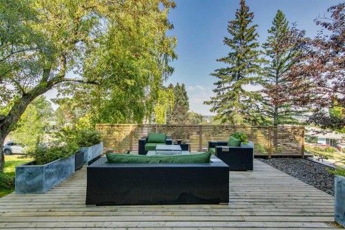 529 Sunderland Avenue Sw, Calgary, AB - Outdoor With Deck Patio Veranda