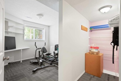 45 Mt Douglas Close Se, Calgary, AB - Indoor
