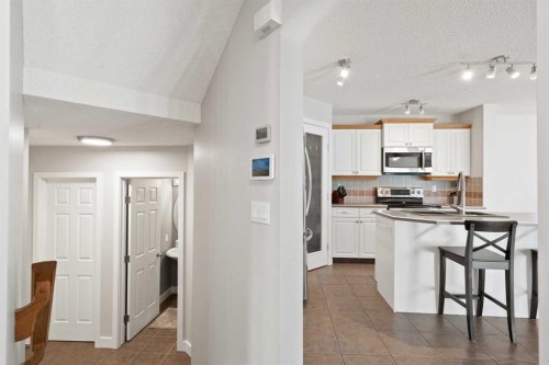 45 Mt Douglas Close Se, Calgary, AB - Indoor Photo Showing Kitchen
