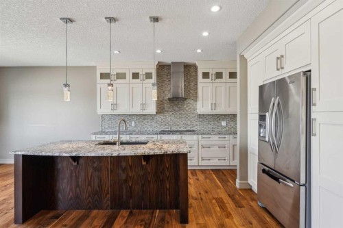152 Evansborough Way Nw, Calgary, AB - Indoor Photo Showing Kitchen With Upgraded Kitchen