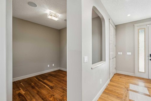 152 Evansborough Way Nw, Calgary, AB - Indoor Photo Showing Other Room
