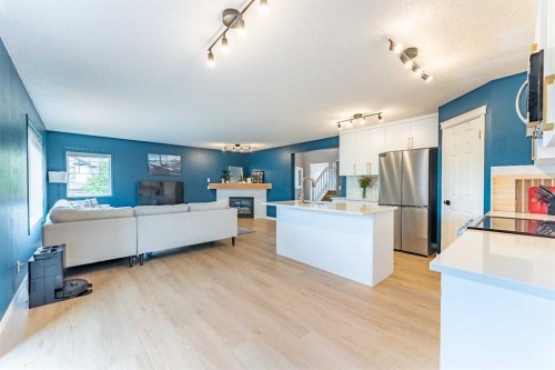 76 Cranfield Place Se, Calgary, AB - Indoor Photo Showing Kitchen