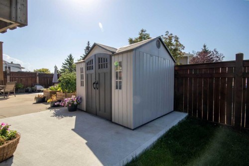 1112 2 Street Ne, Sundre, AB - Outdoor With Exterior