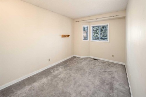 16 Sunhaven Way Se, Calgary, AB - Indoor Photo Showing Other Room