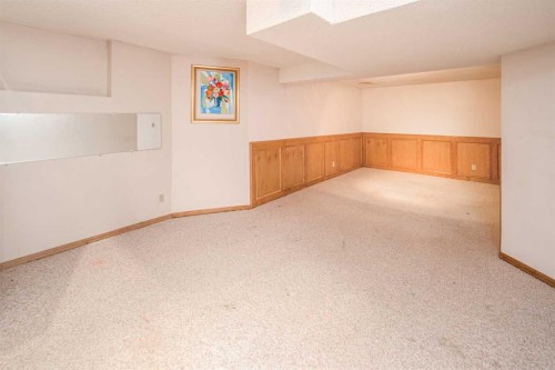 16 Sunhaven Way Se, Calgary, AB - Indoor Photo Showing Other Room