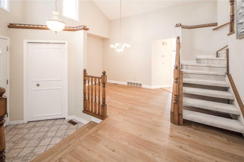 16 Sunhaven Way Se, Calgary, AB - Indoor Photo Showing Other Room