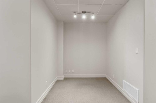 1108-836 15 Avenue Sw, Calgary, AB - Indoor Photo Showing Other Room