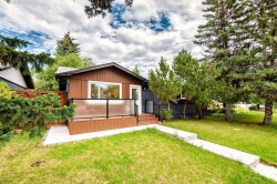 264 99 Avenue SE Calgary, AB T2J 0J1