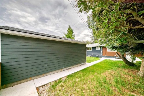 264 99 Avenue Se, Calgary, AB - Outdoor