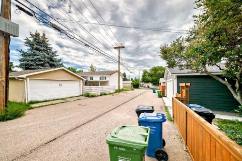 264 99 Avenue Se, Calgary, AB - Outdoor With Exterior