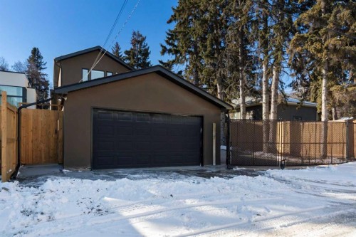 38 Lissington Drive Sw, Calgary, AB - Outdoor